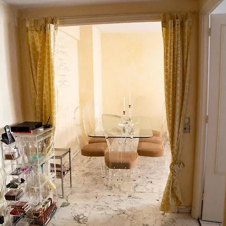 Chill Out Apartment, 2 Mins From Nicea