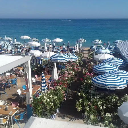 Chill Out Apartment, 2 Mins From Nicea