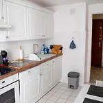 Chill Out Apartment, 2 Mins From