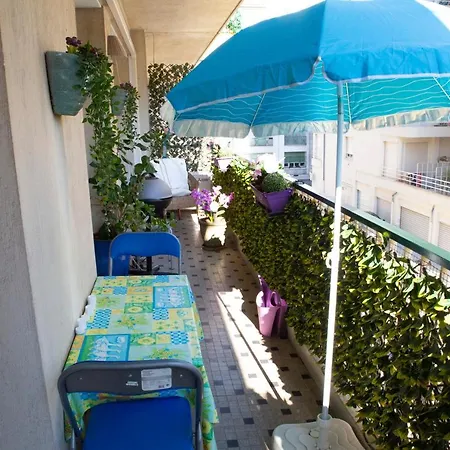 Chill Out Apartment, 2 Mins From