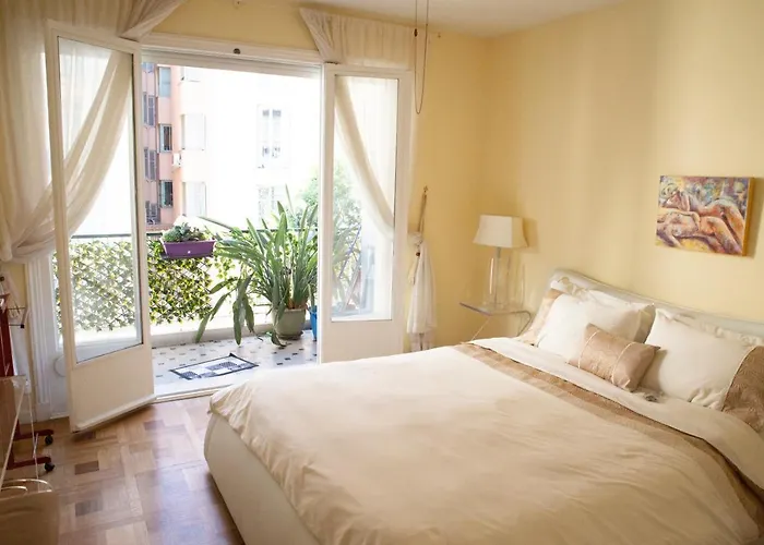 Chill Out Apartment, 2 Mins From *