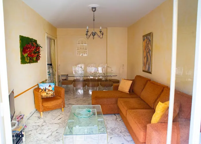 Chill Out Apartment, 2 Mins From 니스
