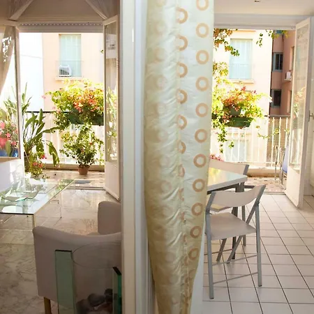 Daire Chill Out Apartment, 2 Mins From